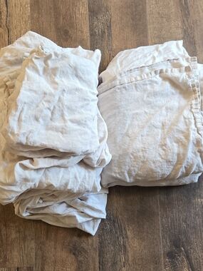 Boll & Branch Linen Split King Sheet Set